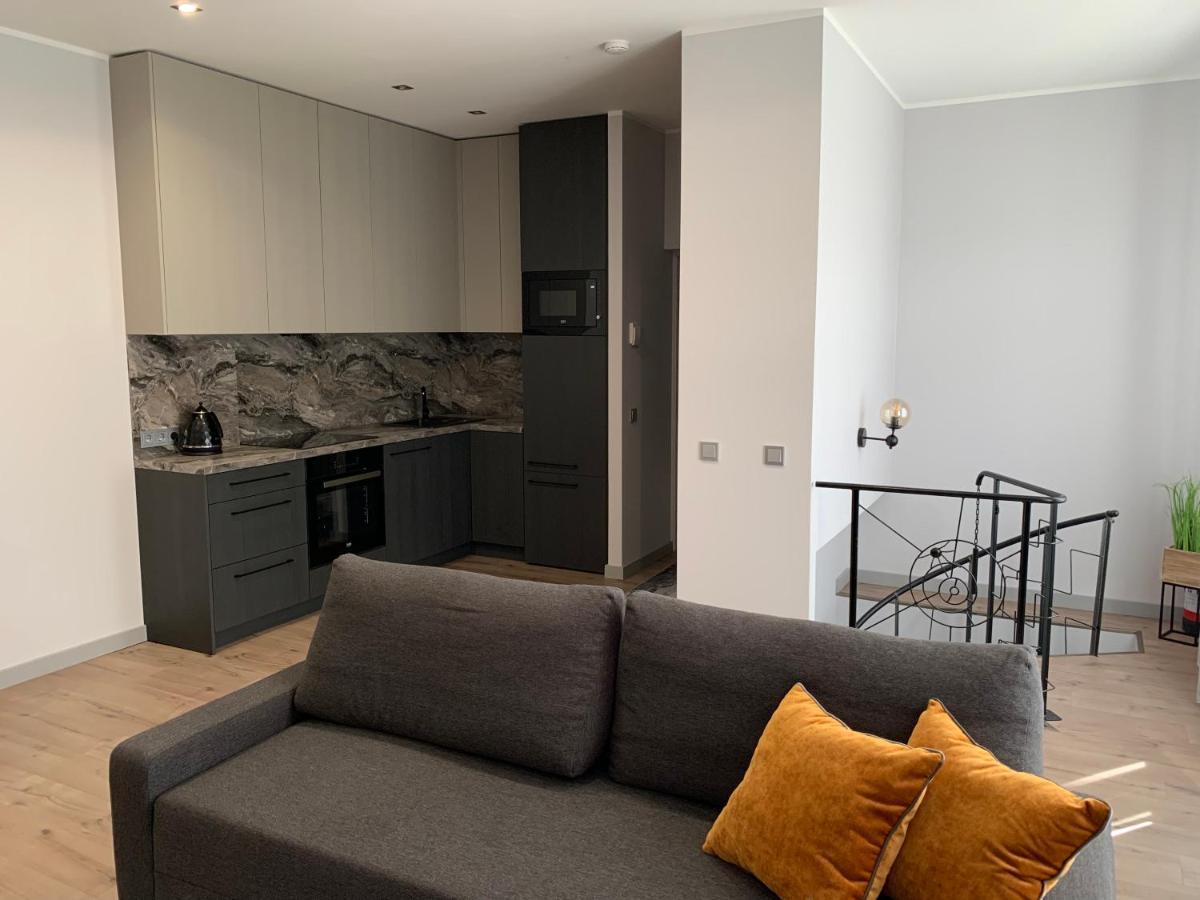 Zair Fireplace Apartments Талин Екстериор снимка